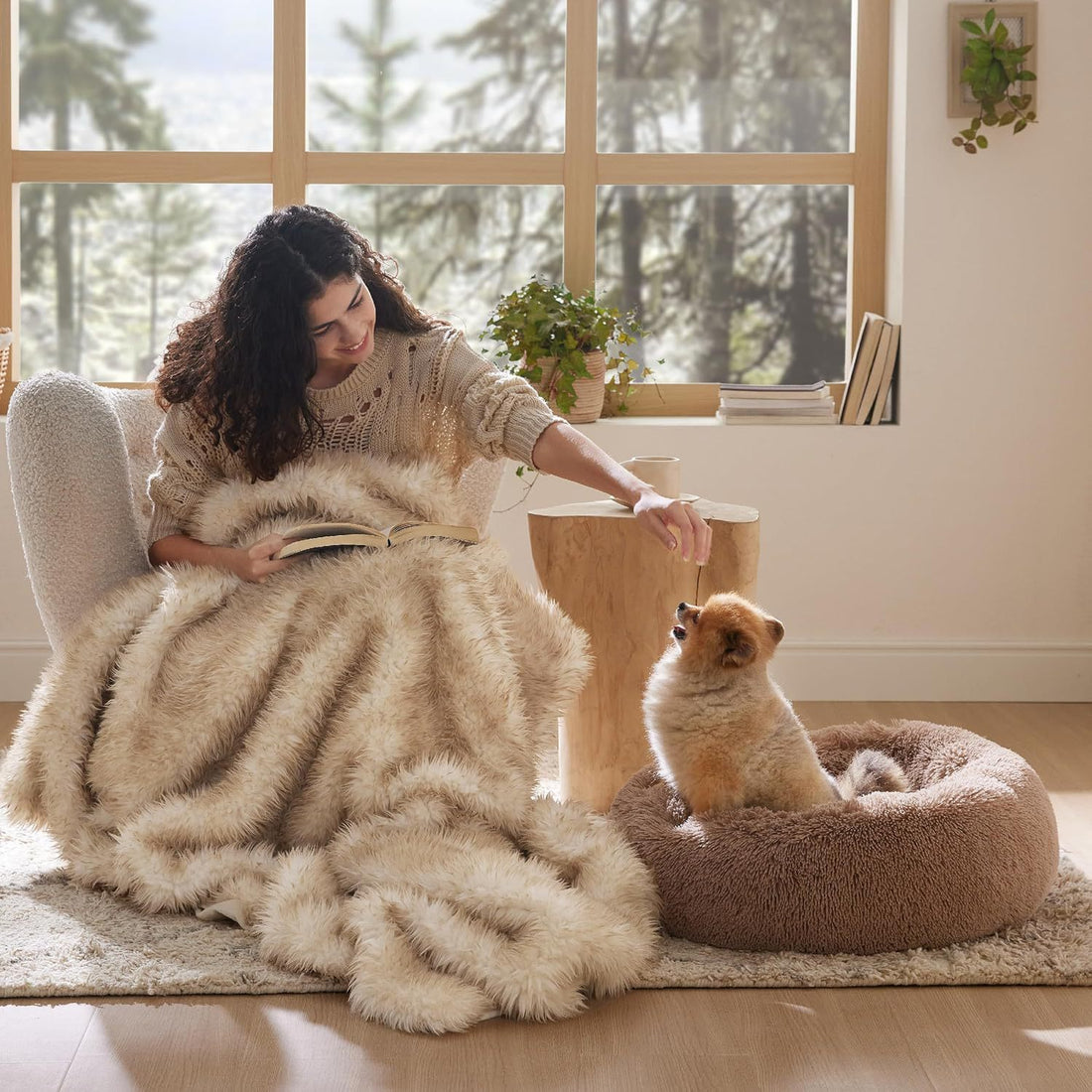 Indoor Non-Slip Round Fluffy Plush Bed For Pets