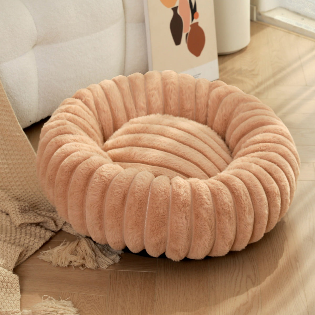 High-Density Plush Round Bed For Pets Winter Use
