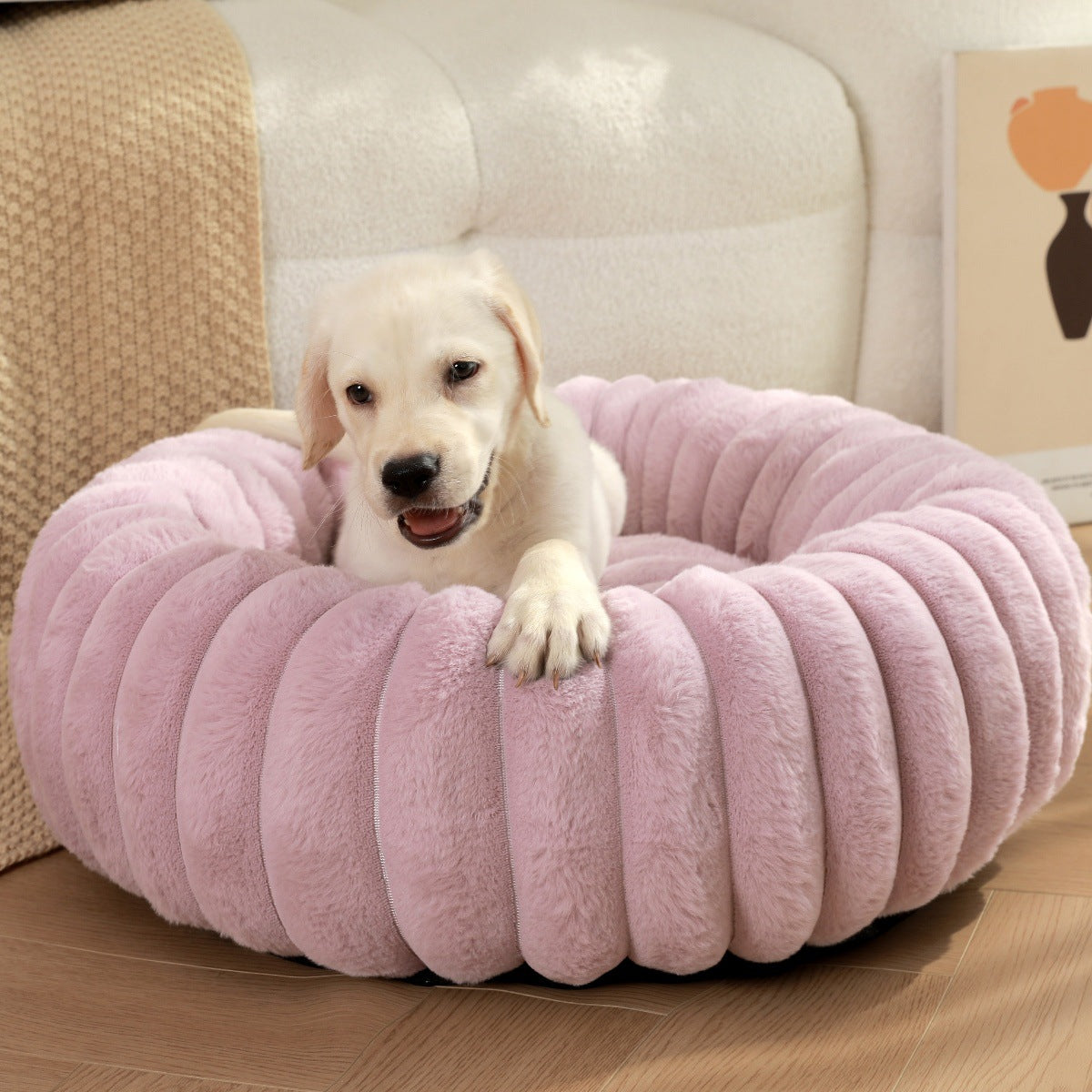 High-Density Plush Round Bed For Pets Winter Use